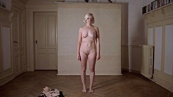 Regular girls, not actresses, strip completely naked for a mainstream documentary -  Venus (2016)
