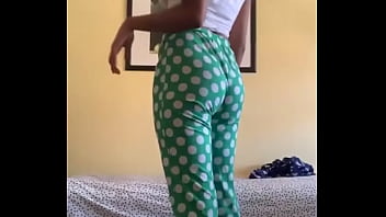 Bangladesh girl from New York twerk in front her m. and rub her nipple live on Instagram part - 4