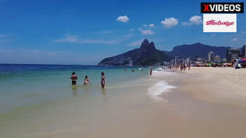Sunning myself in ipanema I receive a call from casaldoidera to invite me to one of the best swinger parties in rj he had planned to give me a threesome with leo ogre